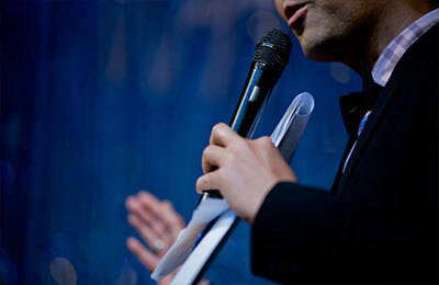 捧著“發(fā)言稿”就診的患者