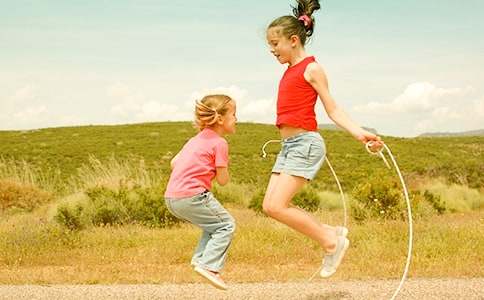 跳繩過(guò)程有動(dòng)作描寫(xiě)作文(通用32篇)