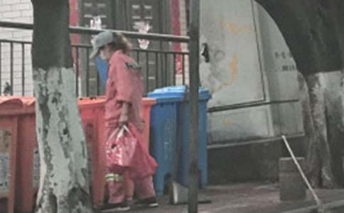 描寫環(huán)衛(wèi)工人的作文350字(精選41篇)