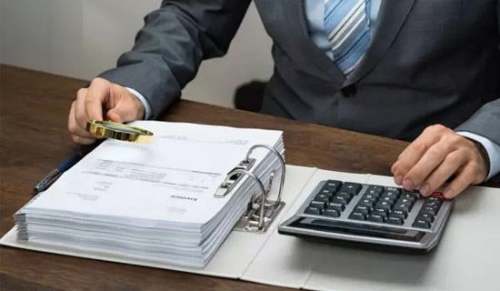 財(cái)務(wù)部調(diào)薪申請書