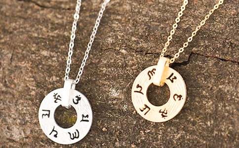 關(guān)于項(xiàng)鏈續(xù)寫(xiě)作文（通用16篇）