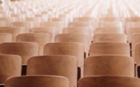 學(xué)?；顒友埡０?/><span style=