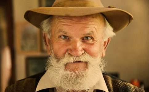 聽(tīng)爺爺講過(guò)去的故事作文800字（通用8篇）