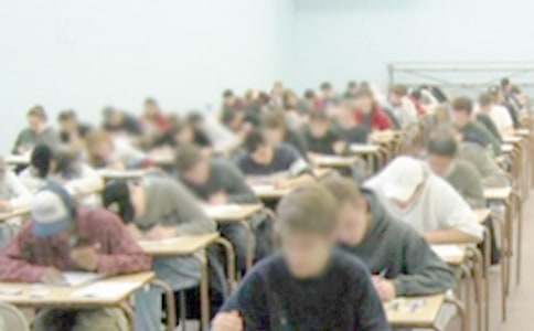 小學(xué)生期中考試反思作文100字(通用18篇)