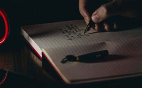 【精選】六年級(jí)記事作文39篇