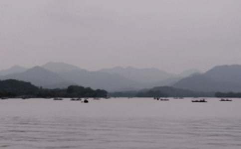 實用的美麗的西湖三年級作文300字28篇