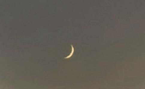 描寫(xiě)月亮的好詞好句