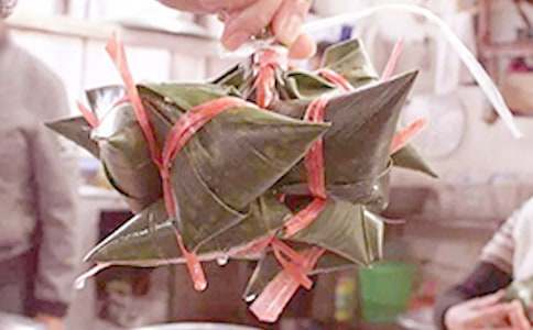 端午賽龍舟的由來1200字作文(通用25篇)