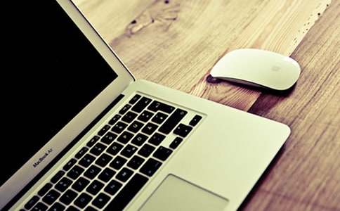 老鼠看電腦看圖寫(xiě)話二年級(jí)作文