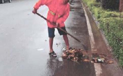 環(huán)衛(wèi)工人的美作文