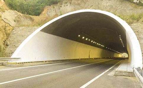 小學(xué)想象作文：時(shí)空隧道