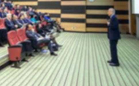 競(jìng)選學(xué)習(xí)委員演講稿