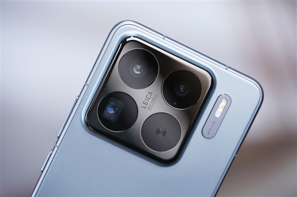 首發(fā)自研玄戒O1芯片！小米15S Pro圖賞