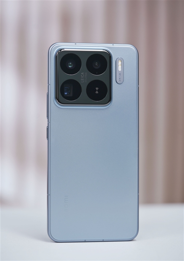 首發(fā)自研玄戒O1芯片！小米15S Pro圖賞