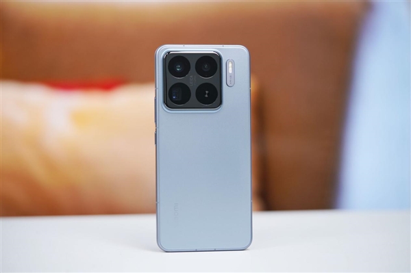 首發(fā)自研玄戒O1芯片！小米15S Pro圖賞