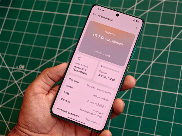 真我GT7阿斯頓馬丁限定版官宣：明天見