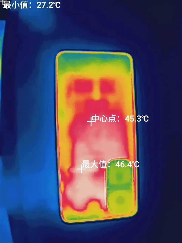 買芯片送手機(jī)！iQOO出了個(gè)2000多塊的驍龍8至尊版手機(jī)