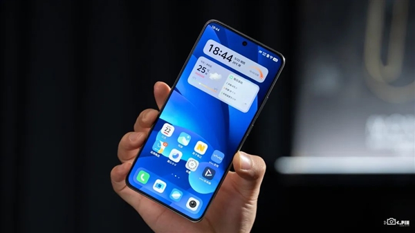 買芯片送手機(jī)！iQOO出了個(gè)2000多塊的驍龍8至尊版手機(jī)