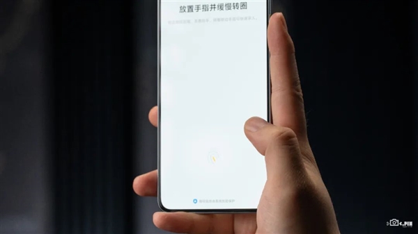 買芯片送手機(jī)！iQOO出了個(gè)2000多塊的驍龍8至尊版手機(jī)