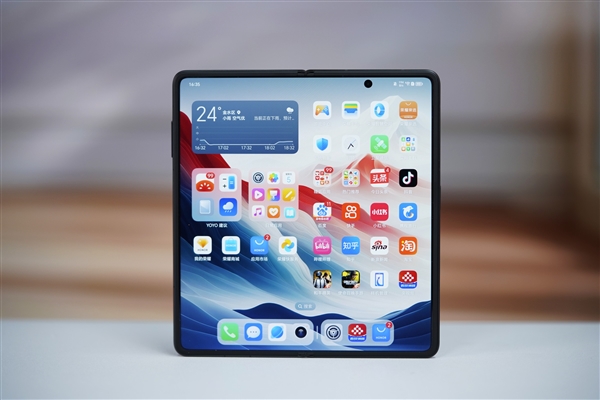 代號邁巴赫！榮耀Magic V5本月發(fā)布：驍龍8至尊領(lǐng)先版輕薄大折疊