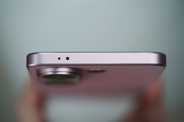 手感絕佳純直屏！vivo S30桃桃粉圖賞