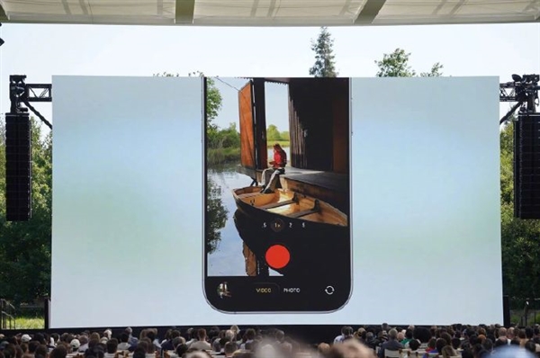 iOS 7后大變革！蘋(píng)果iOS 26發(fā)布：全局液態(tài)玻璃、AI無(wú)處不在