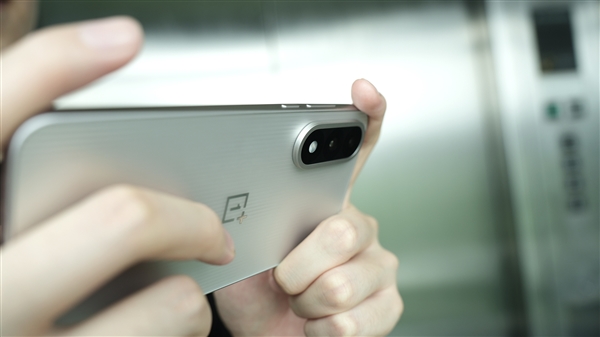 一加Ace 5至尊版實測:宿舍搶網(wǎng)神器實至名歸