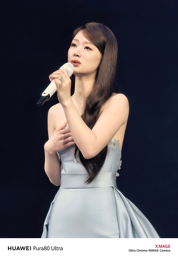 雙長焦舞臺神器！華為Pura 80 Ultra發(fā)布會實拍單依純：遠攝拍出寫真大圖
