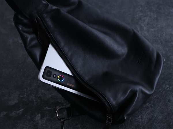 紅魔電競(jìng)平板3 Pro上手:性能火力全開 9英寸板王