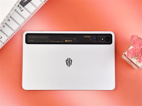 紅魔電競(jìng)平板3 Pro上手:性能火力全開 9英寸板王