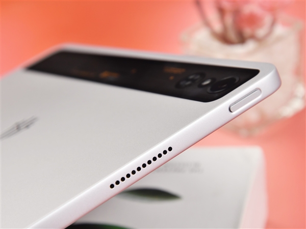 紅魔電競(jìng)平板3 Pro上手:性能火力全開 9英寸板王