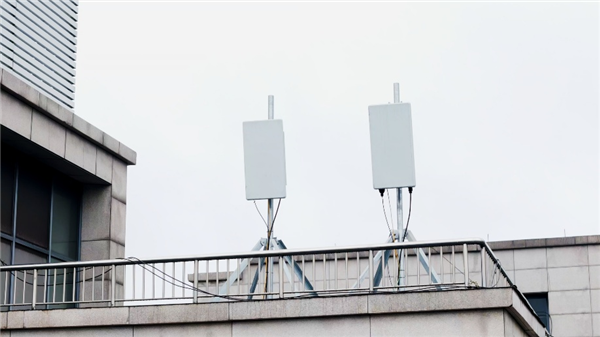 全國首創(chuàng)！華為完成大上行技術(shù)驗證 上傳峰值速率超1Gbps