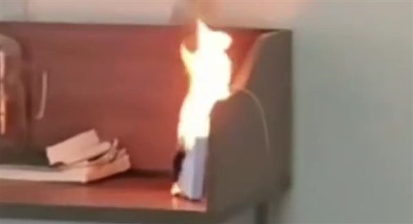 羅馬仕召回50萬個(gè)、安克召回70萬個(gè)！國產(chǎn)移動(dòng)電源自燃原因找到了：多個(gè)品牌3C認(rèn)證被暫停