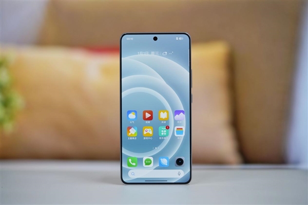 1699元透明手機(jī)！真我Neo7 Turbo圖賞