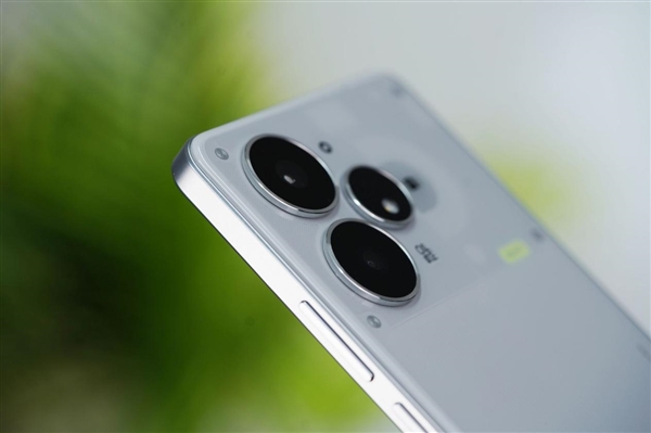 1699元透明手機(jī)！真我Neo7 Turbo圖賞