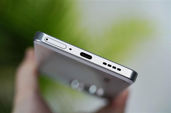 1699元透明手機(jī)！真我Neo7 Turbo圖賞