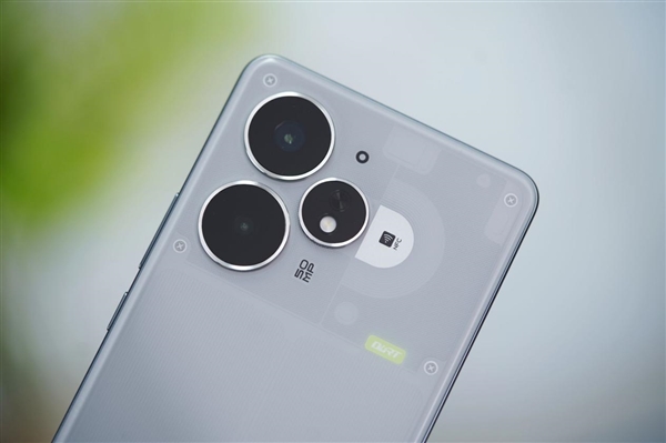 1699元透明手機(jī)！真我Neo7 Turbo圖賞