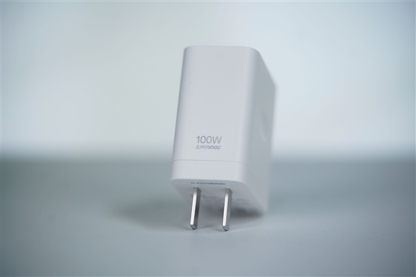 1699元透明手機(jī)！真我Neo7 Turbo圖賞