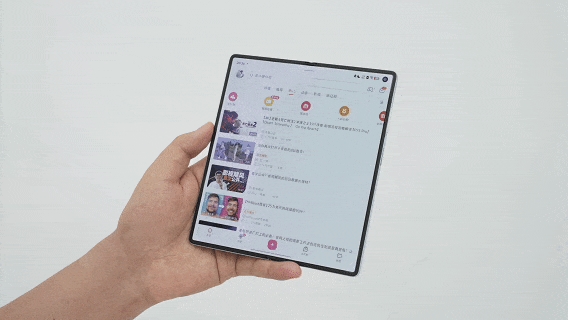vivo剛出的這臺(tái)折疊屏 我愿稱它為“蘋果佳搭子”