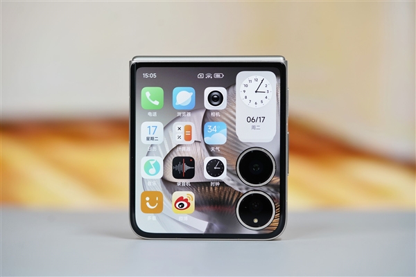 滿配旗艦小折疊屏！小米MIX Flip 2圖賞