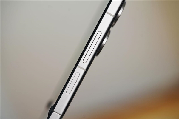 滿配旗艦小折疊屏！小米MIX Flip 2圖賞