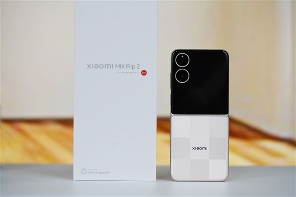 滿配旗艦小折疊屏！小米MIX Flip 2圖賞