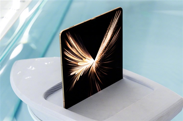 業(yè)界唯一！榮耀Magic V5免費(fèi)送內(nèi)屏寶