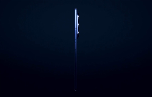 13999元起！三星Galaxy Z Fold7正式發(fā)布：8.9mm、215g全球輕