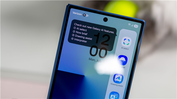 三星Galaxy Z Fold7圖賞:全球輕大折疊 比iPhone 16 Pro Max還要輕