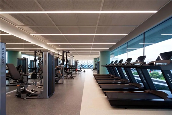 小米深圳大廈已入駐完畢:獨(dú)棟建筑 海景工位辦公