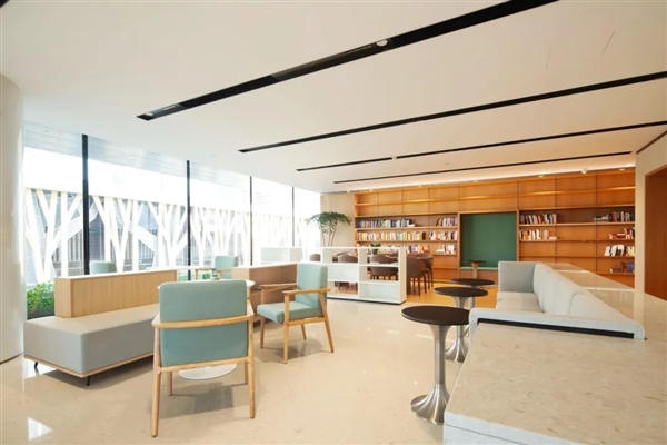 小米深圳大廈已入駐完畢:獨(dú)棟建筑 海景工位辦公