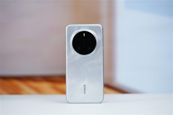 榮耀Magic8系列硬件瘋狂堆料：蘋果、華為都比不過