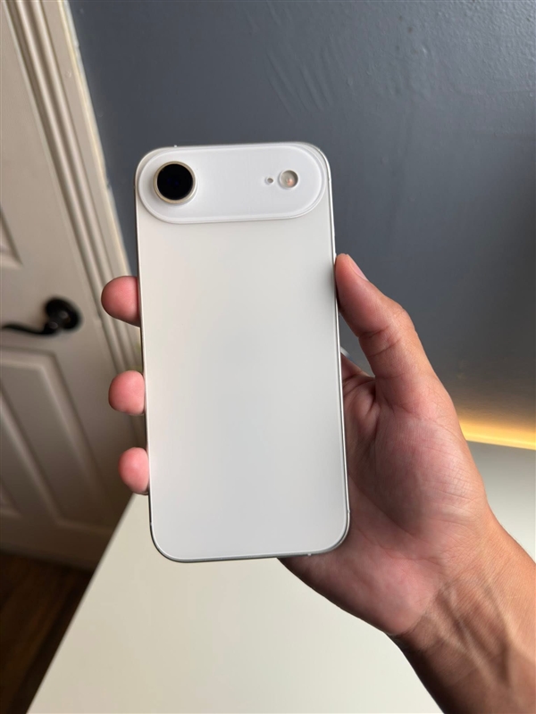 iPhone 17 Air獨(dú)占鈦合金：更貴的Pro版無緣