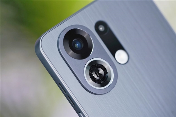 OPPO首款內(nèi)置風(fēng)扇手機(jī)！OPPO K13 Turbo Pro圖賞